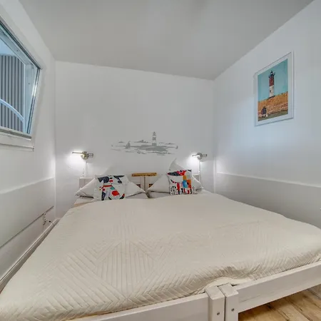 - Haus Q, App 0q0102